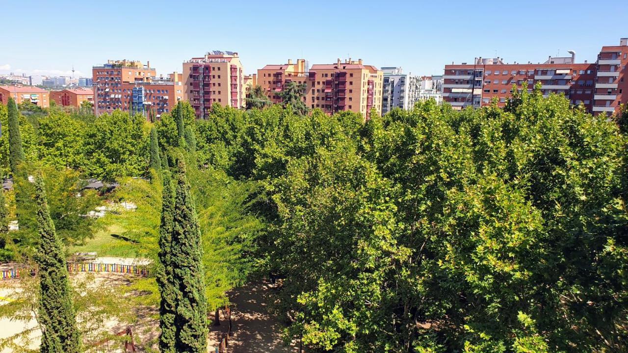 Habitación Caja Mágica Madrid Exterior foto